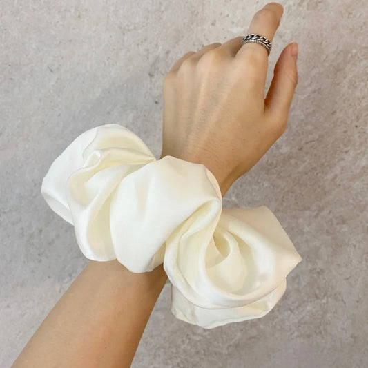 Oversized Silk Scrunchies – Luxurious Chiffon Elastic Hair Ties