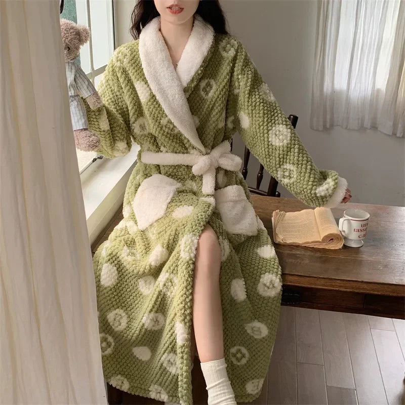 Long Plush Bathrobe – Cozy Fleece Winter Robe