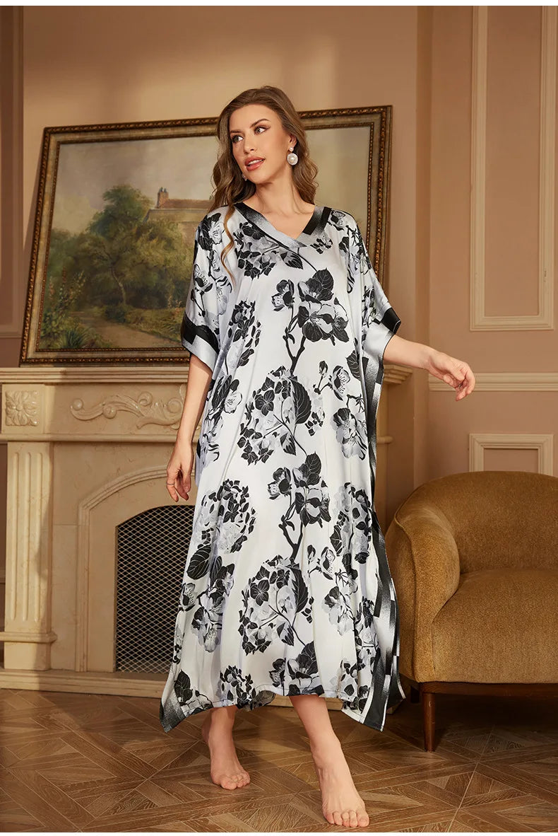 Elegant Middle Eastern–Style Flowy Night Gown