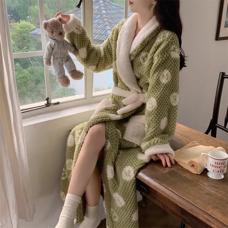 Long Plush Bathrobe – Cozy Fleece Winter Robe