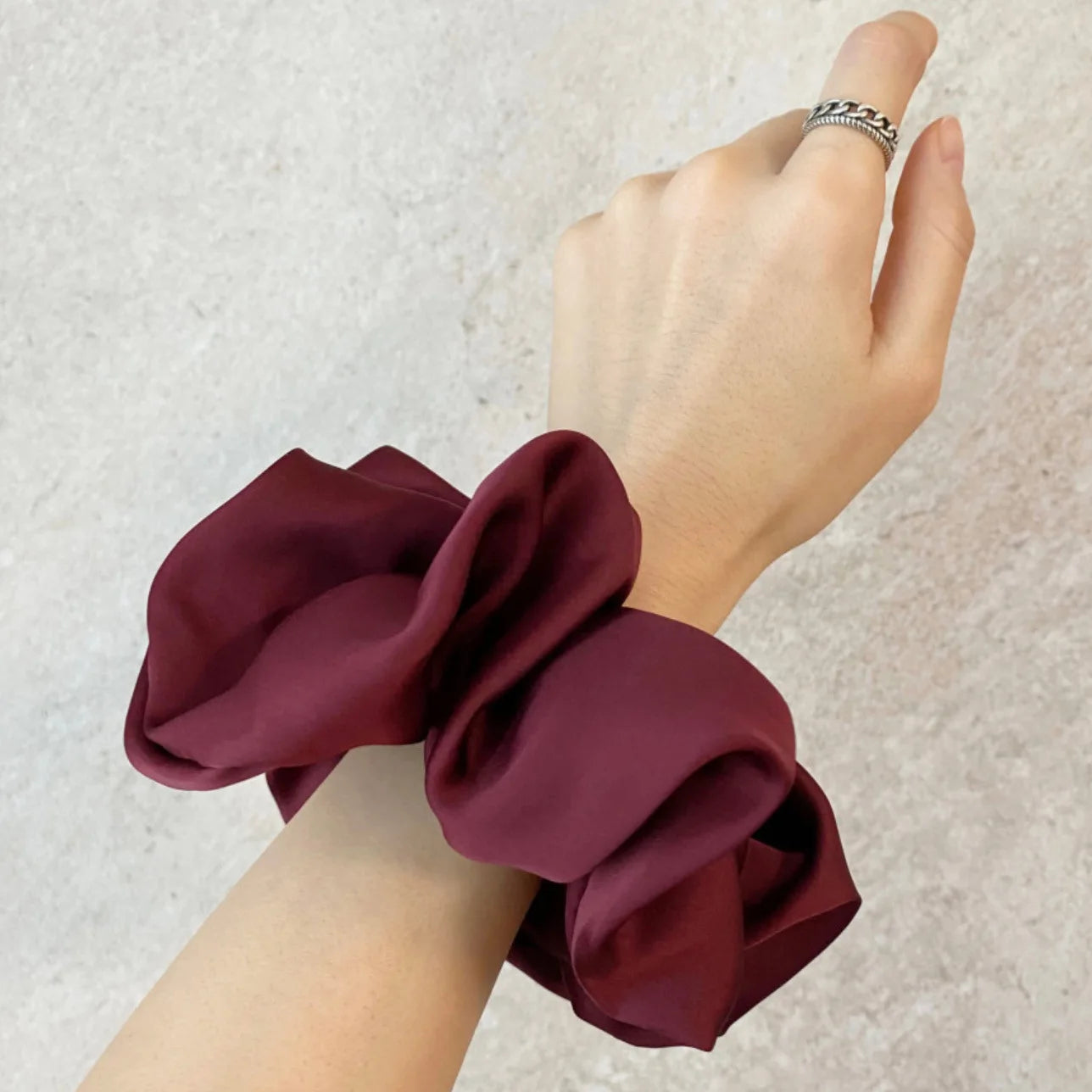 Oversized Silk Scrunchies – Luxurious Chiffon Elastic Hair Ties